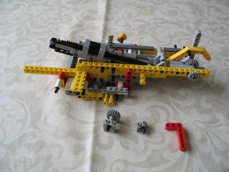 lego_fouraxlefantasycompactcrane_074.jpg