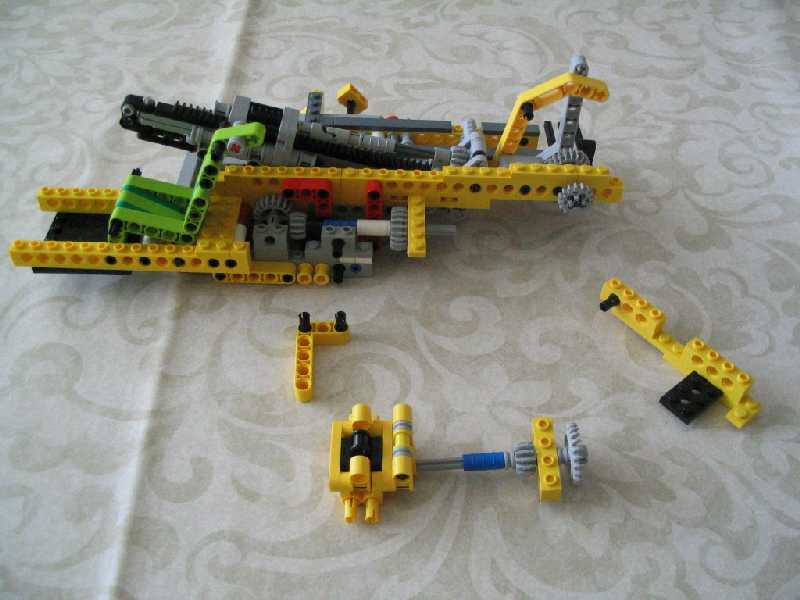lego_fouraxlefantasycompactcrane_081.jpg