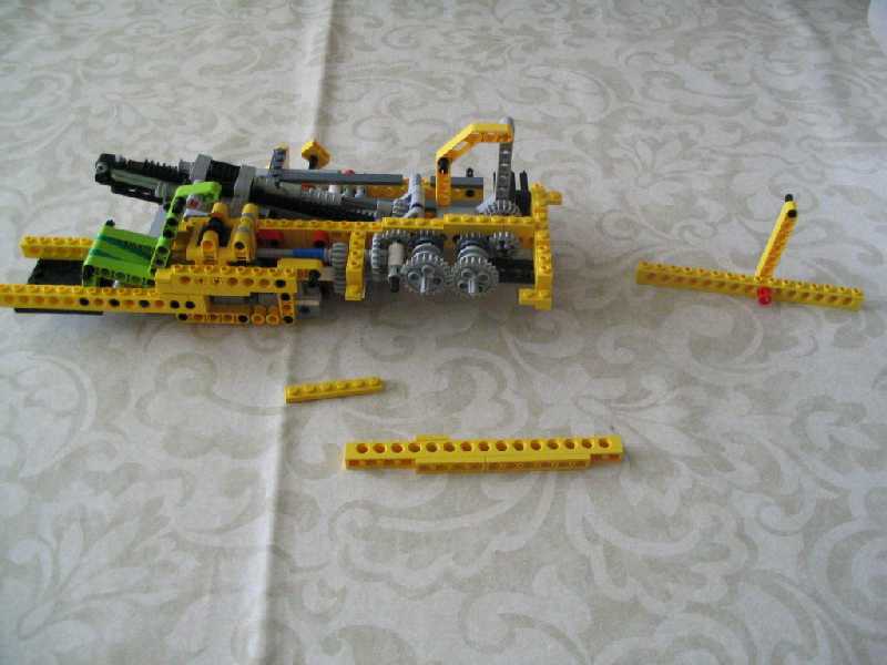 lego_fouraxlefantasycompactcrane_083.jpg