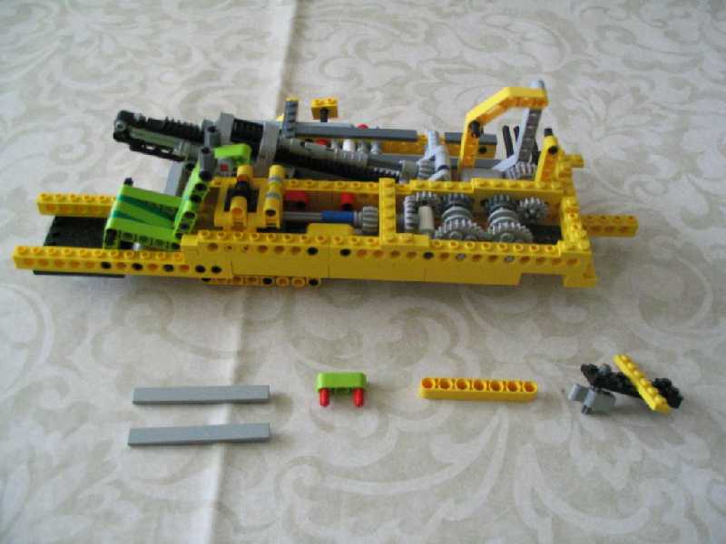 lego_fouraxlefantasycompactcrane_085.jpg