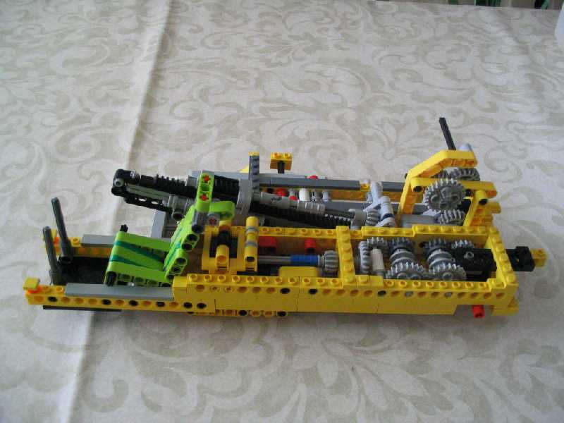 lego_fouraxlefantasycompactcrane_087.jpg