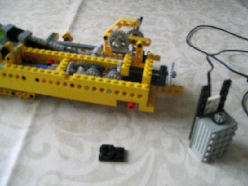 lego_fouraxlefantasycompactcrane_093.jpg