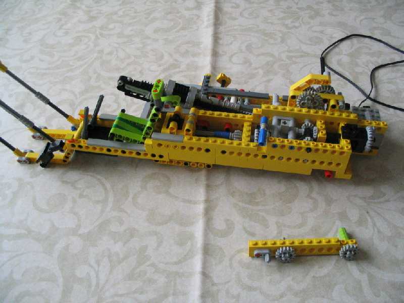 lego_fouraxlefantasycompactcrane_096.jpg