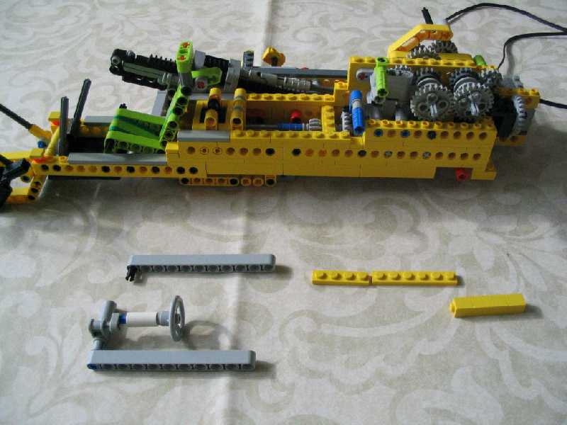 lego_fouraxlefantasycompactcrane_098.jpg
