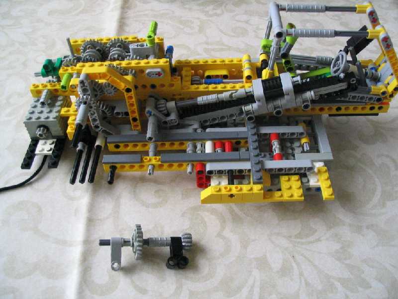 lego_fouraxlefantasycompactcrane_102.jpg