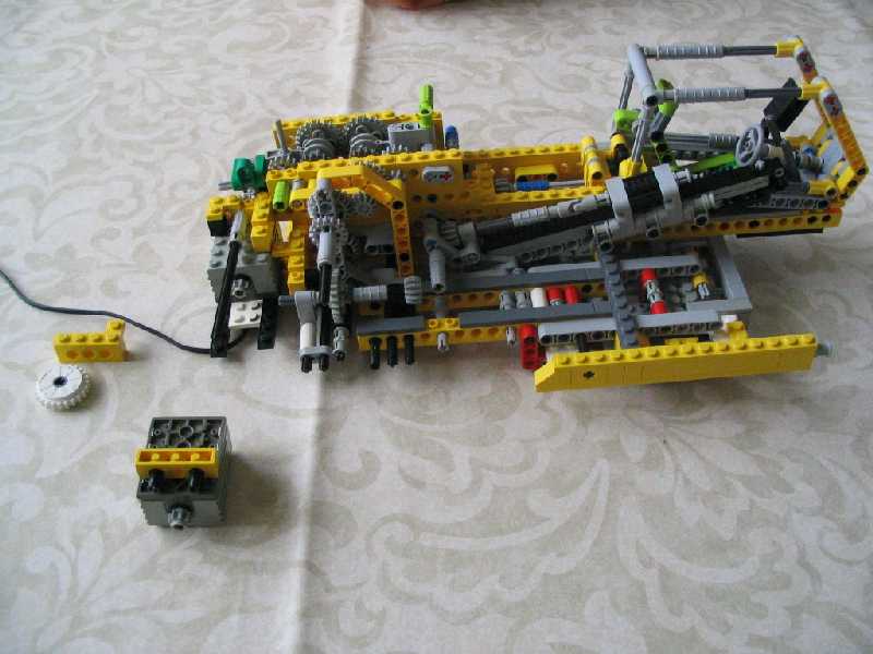 lego_fouraxlefantasycompactcrane_105.jpg