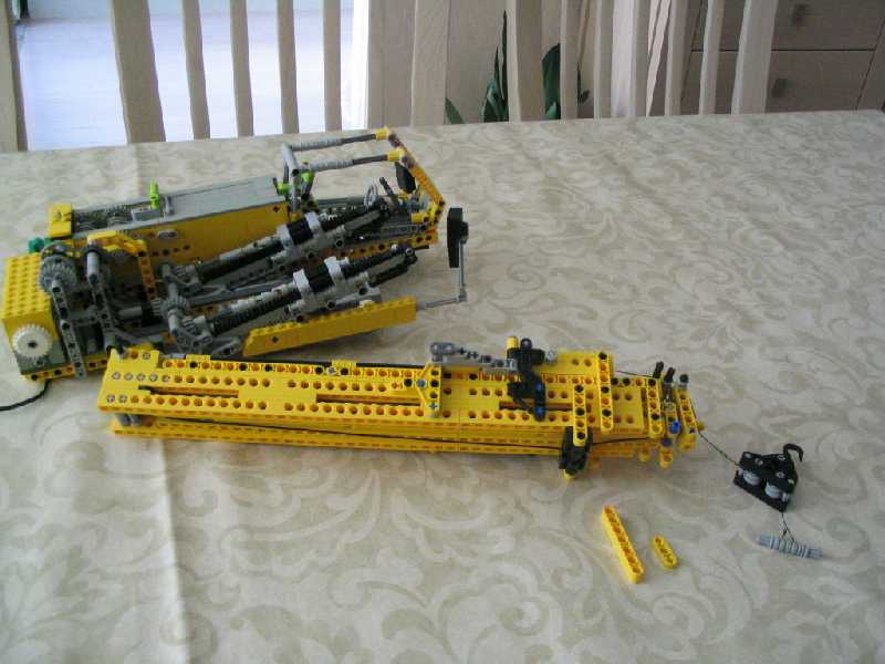 lego_fouraxlefantasycompactcrane_139.jpg