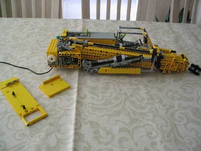 lego_fouraxlefantasycompactcrane_143.jpg