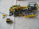 lego_fouraxlefantasycompactcrane_105.jpg