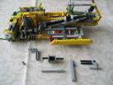 lego_fouraxlefantasycompactcrane_107.jpg
