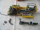 lego_fouraxlefantasycompactcrane_109.jpg