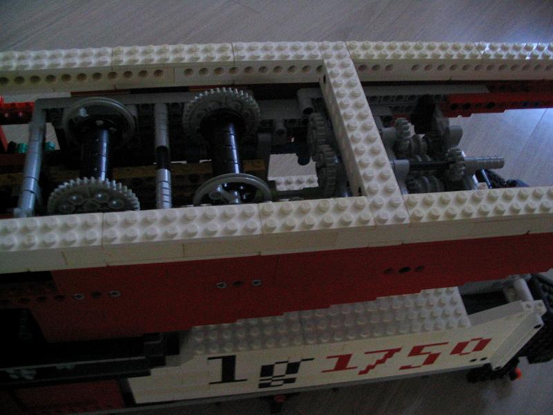 lego_liebherr_lg1750_unfinished4_005.jpg