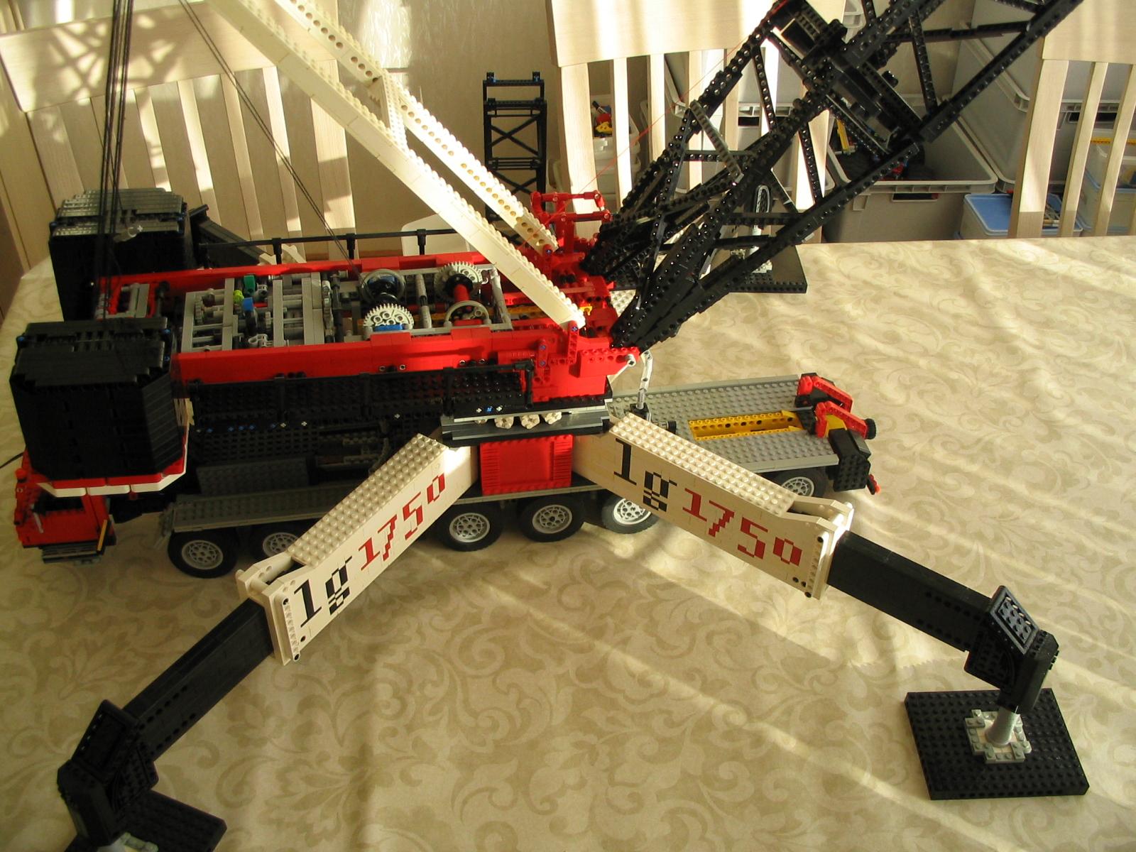 lego_liebherr_lg1750finished_004.jpg