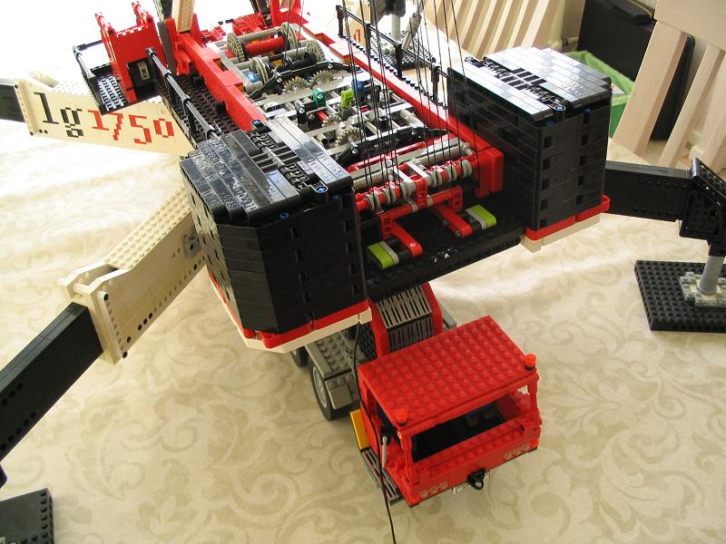 lego_liebherr_lg1750finished_019.jpg