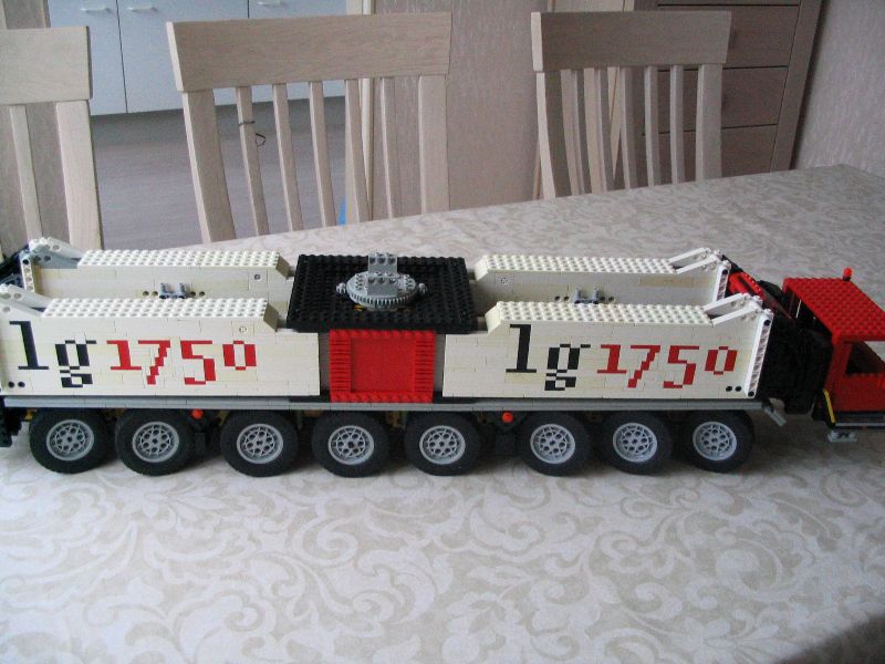 lego_liebherrlg1750_unfinished2_008.jpg