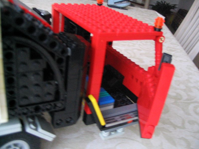 lego_liebherrlg1750_unfinished2_009.jpg