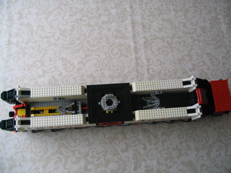 lego_liebherrlg1750_unfinished2_011.jpg