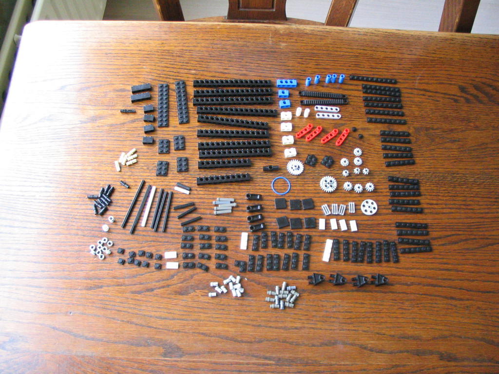 lego_liebherrltm1030_instructions_001.jpg