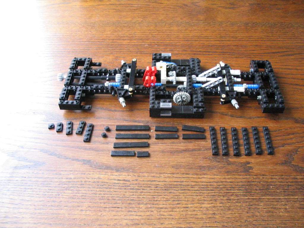 lego_liebherrltm1030_instructions_016.jpg