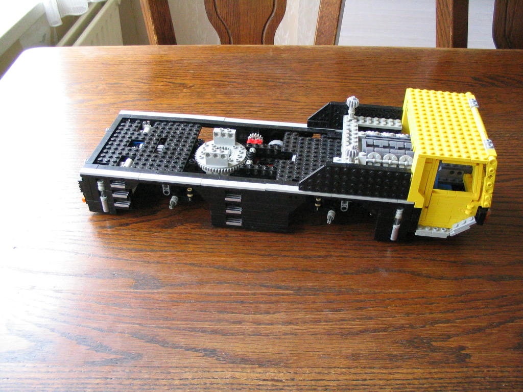 lego_liebherrltm1030_instructions_074.jpg