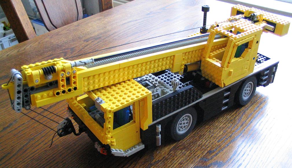 lego_liebherr_ltm1030_001.jpg