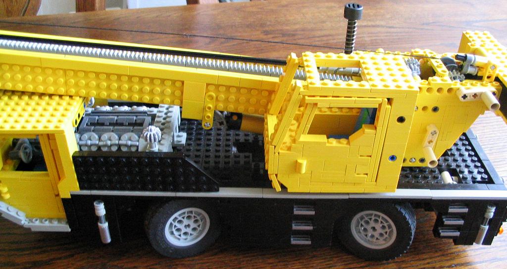 lego_liebherr_ltm1030_002.jpg