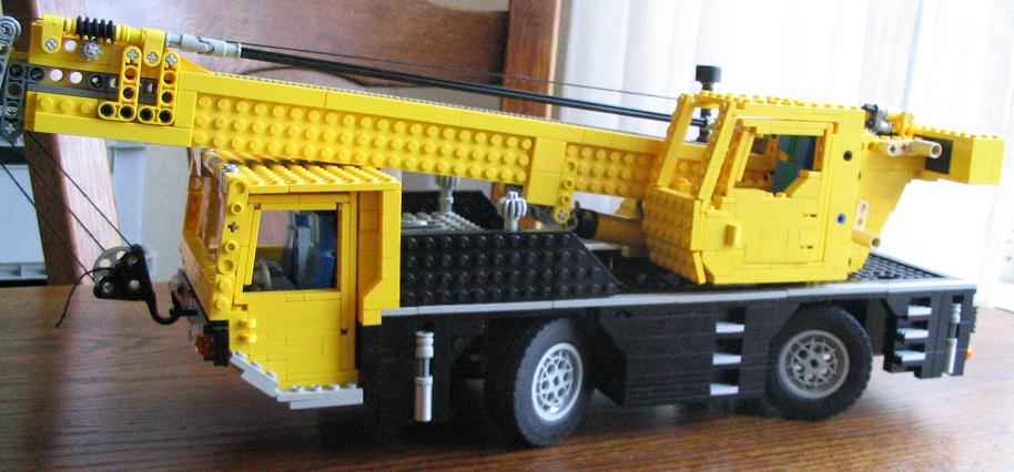 lego_liebherr_ltm1030_003.jpg