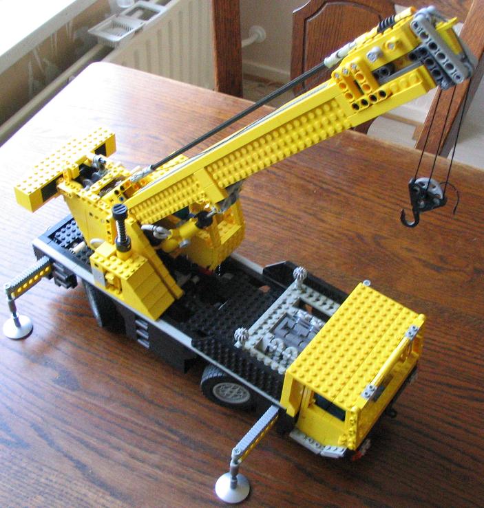 lego_liebherr_ltm1030_013.jpg