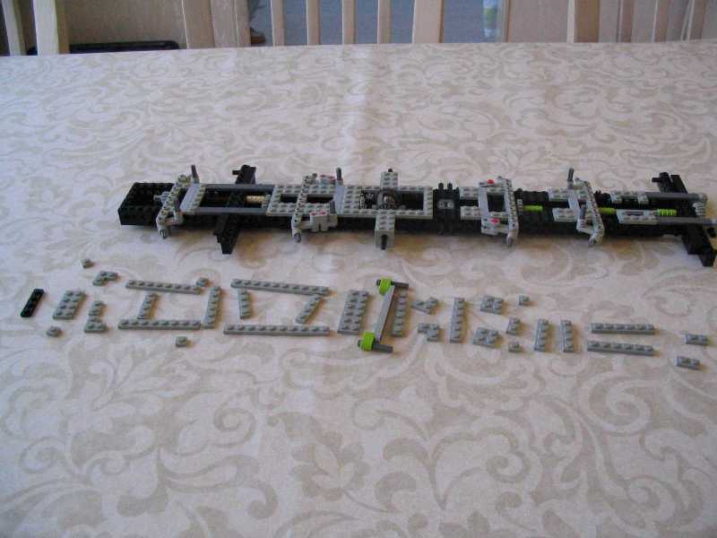 lego_liebherrltm1220_instructions_013.jpg