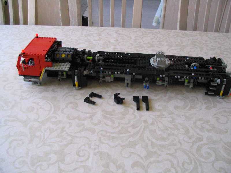 lego_liebherrltm1220_instructions_087.jpg