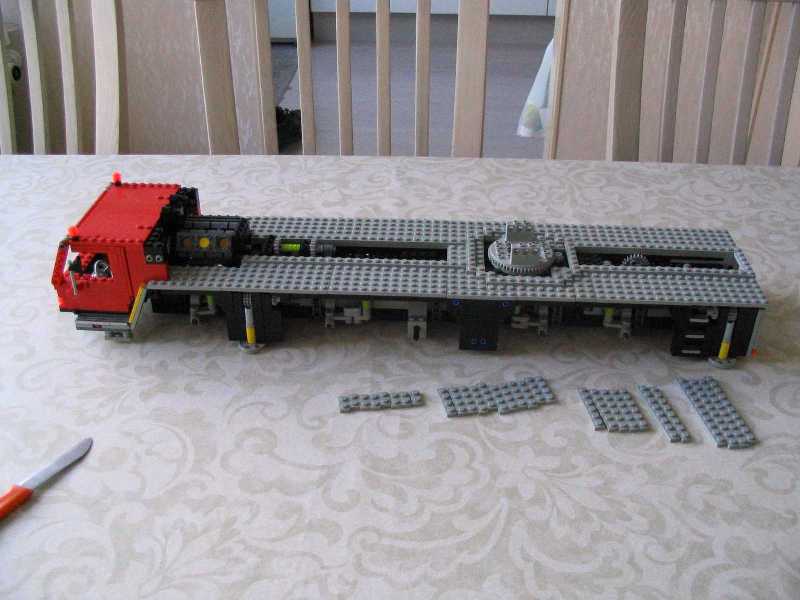 lego_liebherrltm1220_instructions_092.jpg