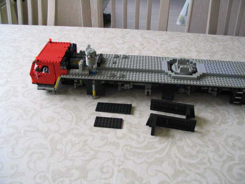 lego_liebherrltm1220_instructions_098.jpg