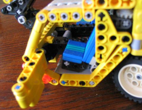 lego_liebherr_ltm1400_010.jpg