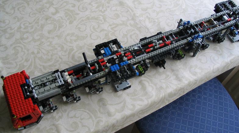 lego_liebherrltm1500unfinished_014.jpg