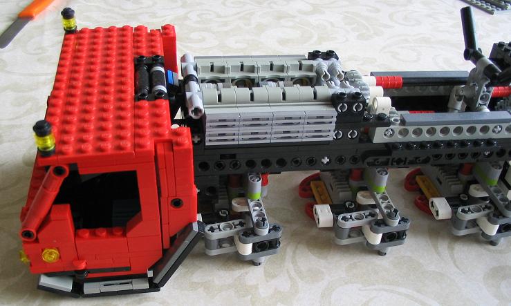 lego_liebherrltm1500unfinished_018.jpg