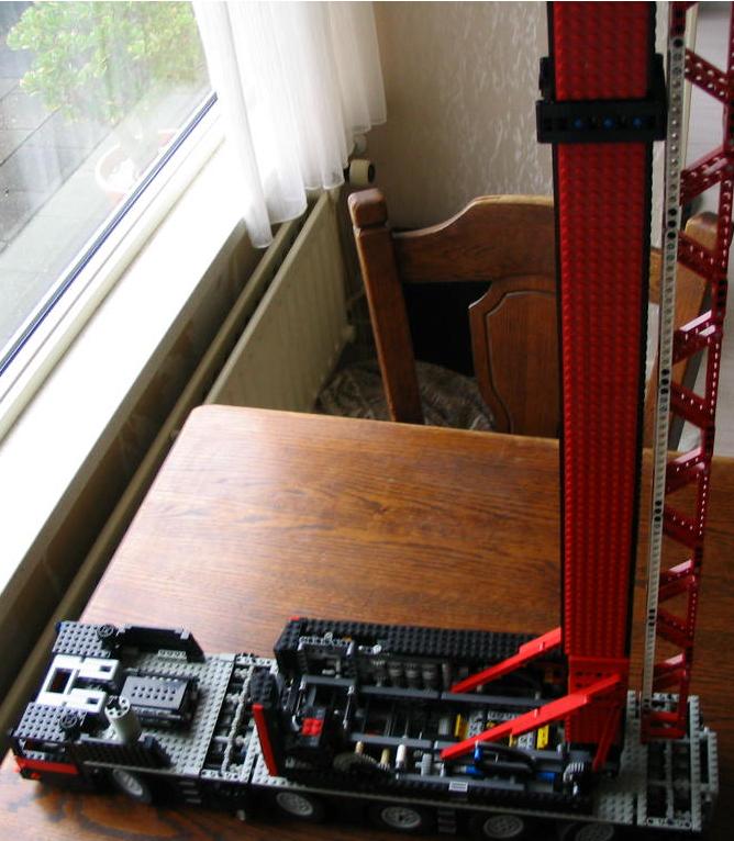 lego_liebherrmk100_unfinished_019.jpg