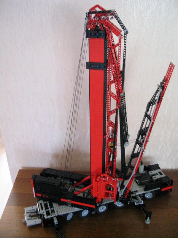 lego_liebherr_mk100_buildingup_007.jpg