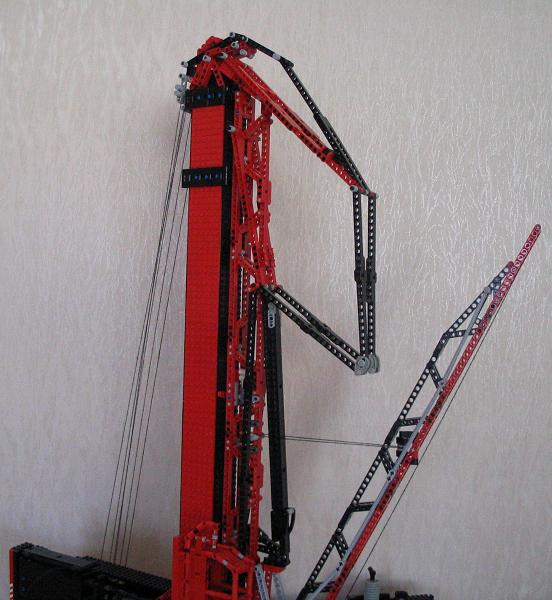 lego_liebherr_mk100_raisingboom_019.jpg