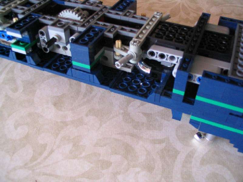 lego_lego_liebherrmk100minifignavyblue_020.jpg