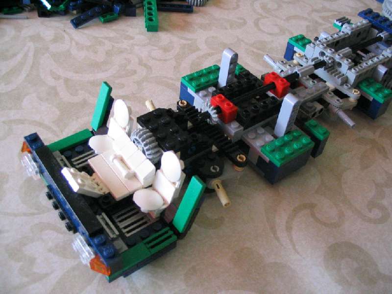 lego_lego_liebherrmk100minifignavyblue_024.jpg