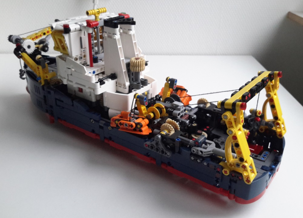 42064technic_6.jpg