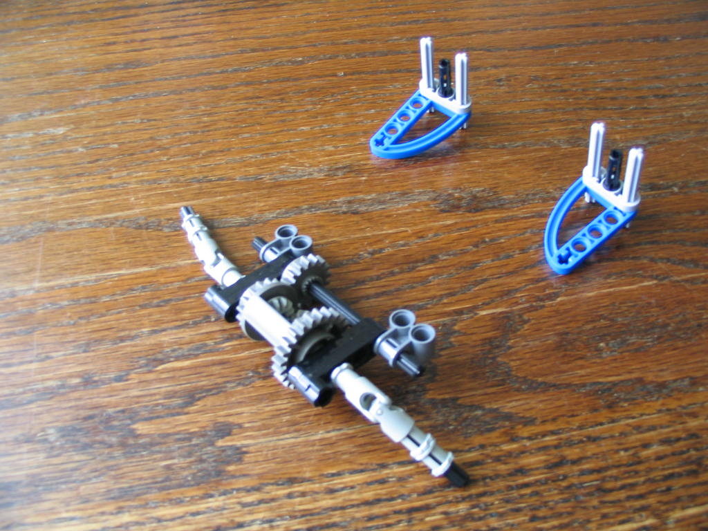 yellowmonstersportscarconstruction01backsuspension02.jpg