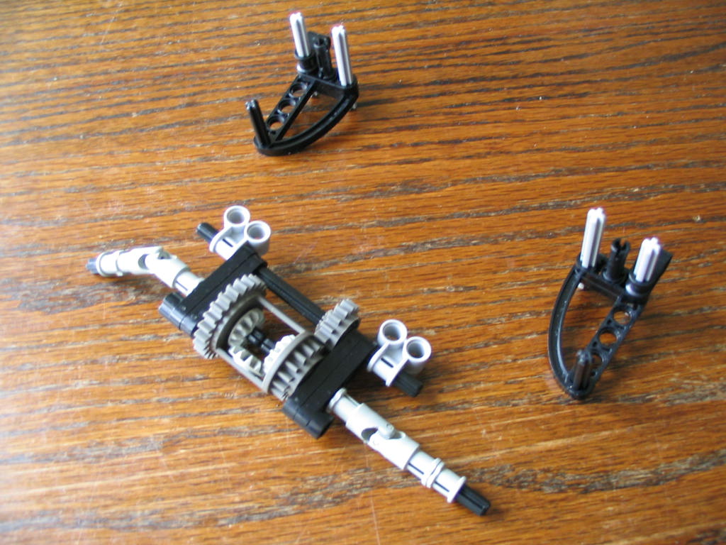 yellowmonstersportscarconstruction02frontsuspension02.jpg