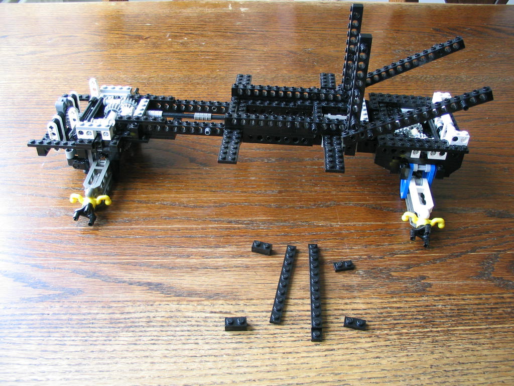 yellowmonstersportscarconstruction05seatbase02.jpg