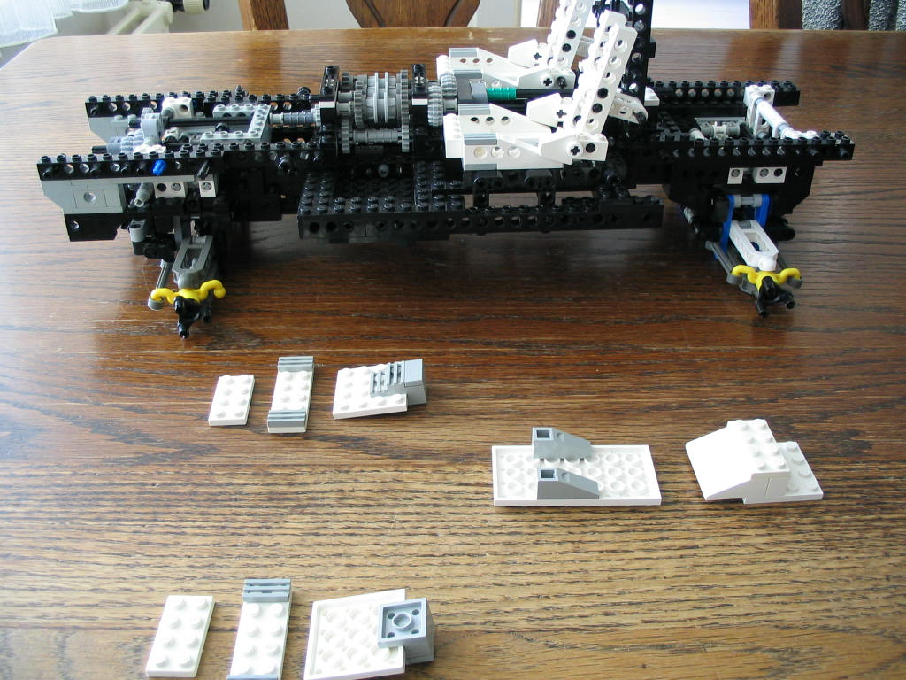 yellowmonstersportscarconstruction10seats01.jpg