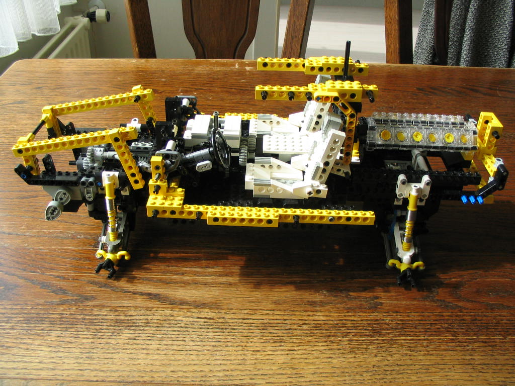 yellowmonstersportscarconstruction14body05.jpg