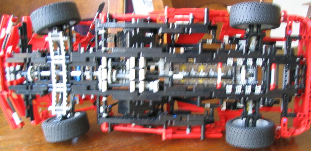 threesupercars_red08.jpg