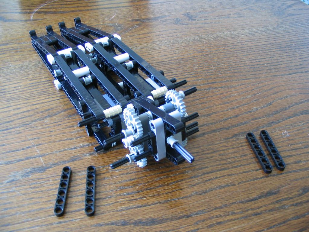 walkingmachine0036.jpg