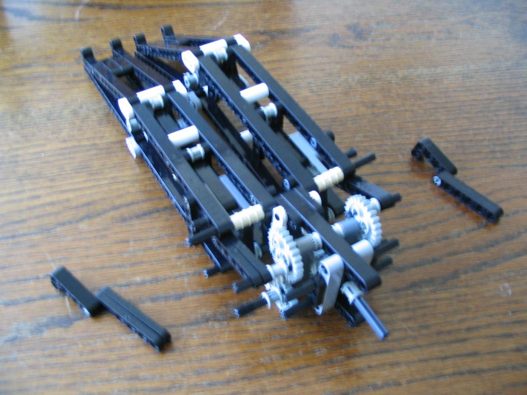 walkingmachine0037.jpg