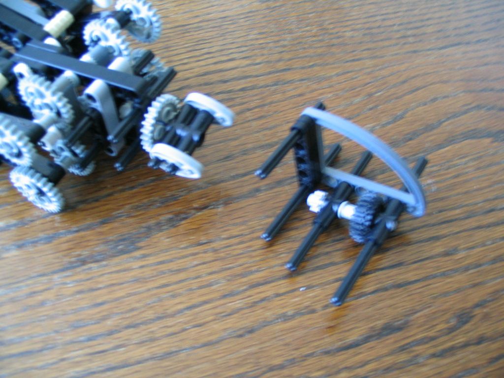 walkingmachine0043.jpg